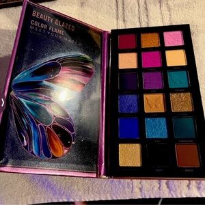 Eyeshadow palette